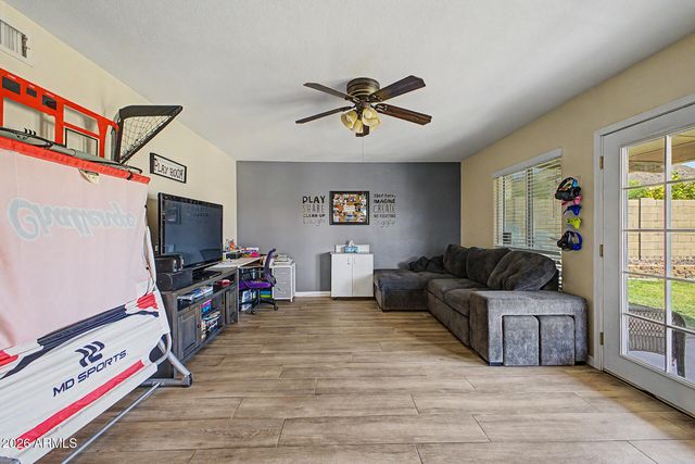 6421 W LARIAT Lane, Phoenix, AZ 85083