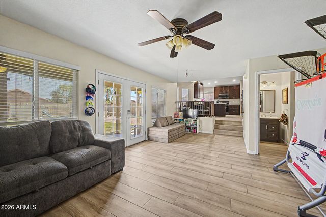 6421 W LARIAT Lane, Phoenix, AZ 85083
