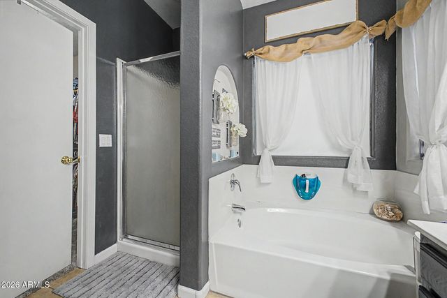 6421 W LARIAT Lane, Phoenix, AZ 85083