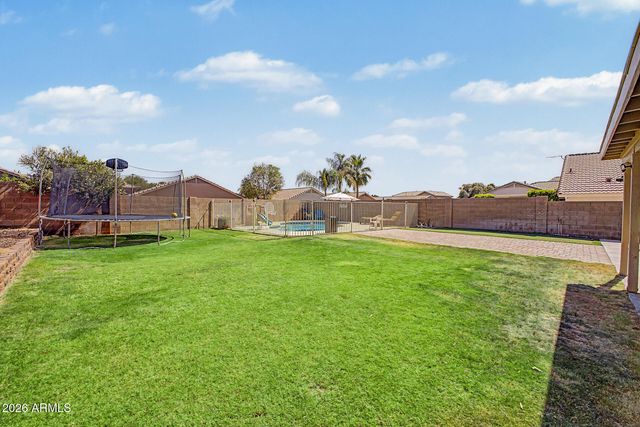 6421 W LARIAT Lane, Phoenix, AZ 85083