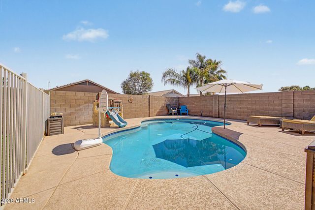 6421 W LARIAT Lane, Phoenix, AZ 85083