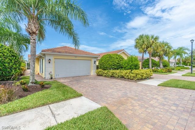 7630 Novara CT, Naples, FL 34114