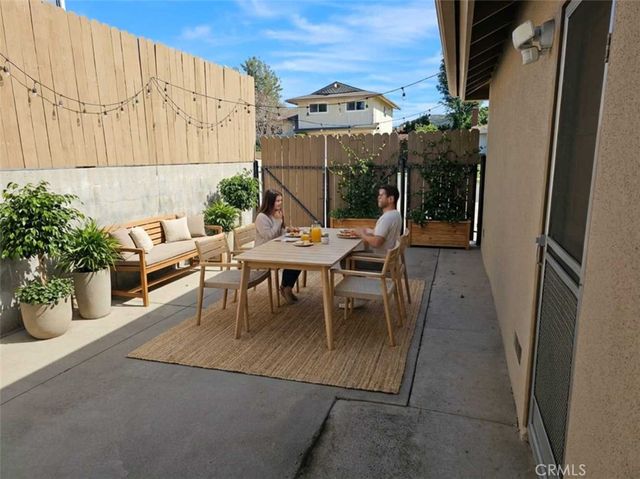 797 La Grange, Newbury Park, CA 91320