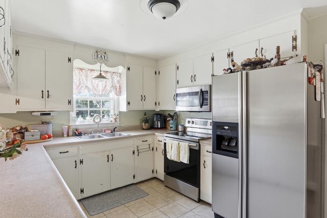 1729 Old Whitesville Road, Moncks Corner, SC 29461