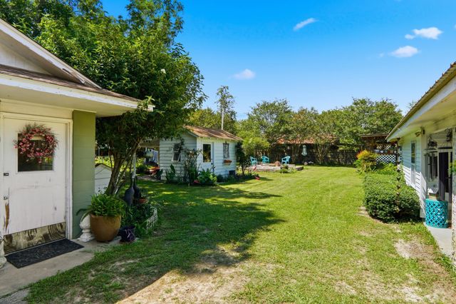 1729 Old Whitesville Road, Moncks Corner, SC 29461