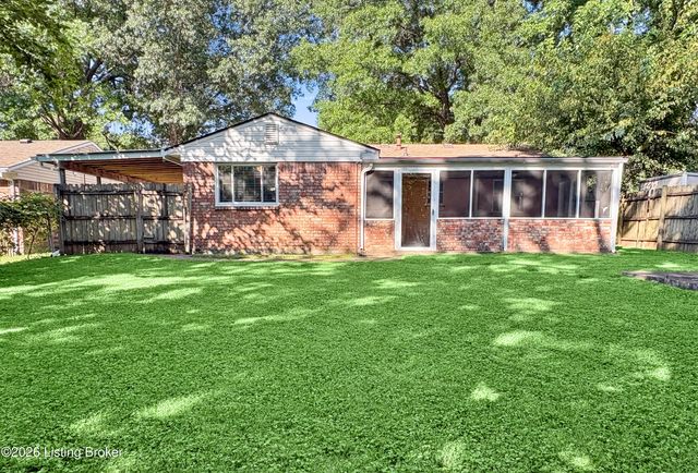 5214 Windy Willow Dr, Louisville, KY 40241