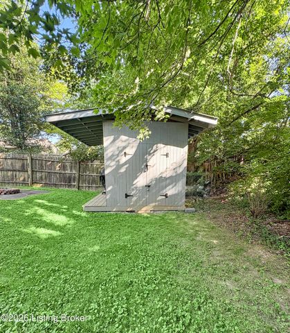 5214 Windy Willow Dr, Louisville, KY 40241