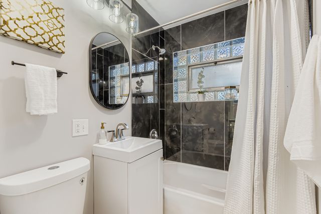 7759 S Wood Street, Chicago, IL 60620