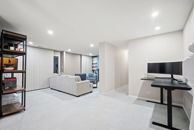 840 Sheldon Court B, Wheaton, IL 60189