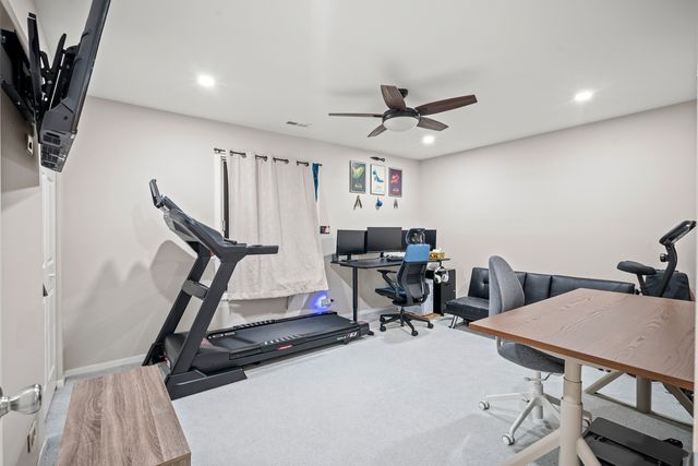 840 Sheldon Court B, Wheaton, IL 60189