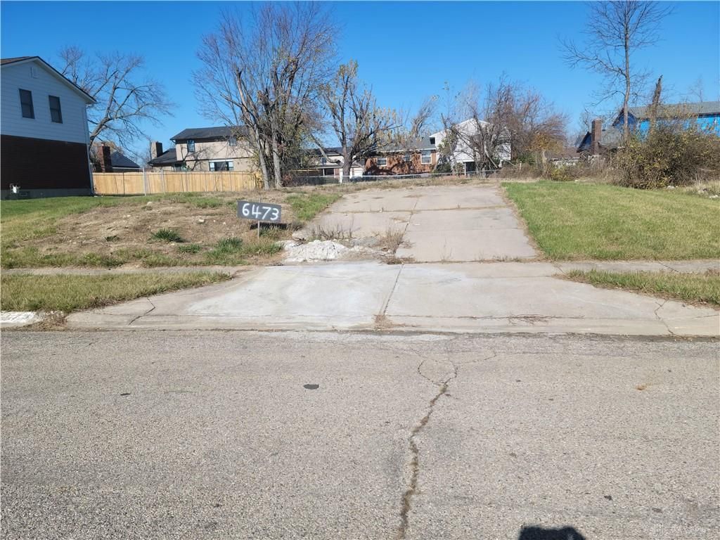 6473 Waywind Drive, Trotwood, OH 45426