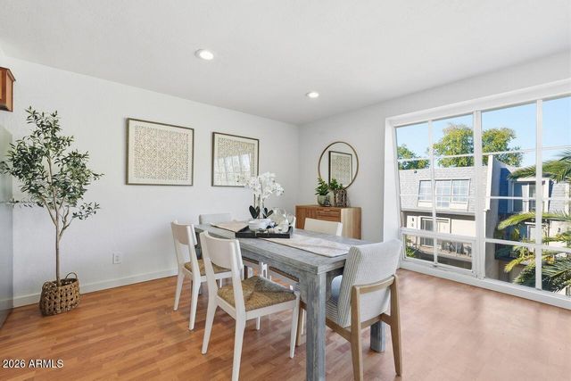 1012 E OSBORN Road E, Phoenix, AZ 85014