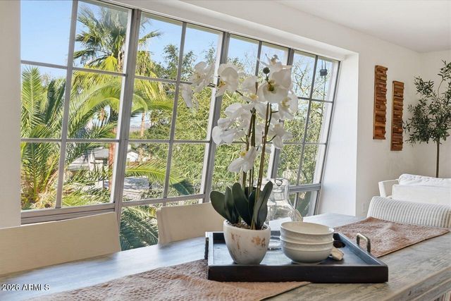 1012 E OSBORN Road E, Phoenix, AZ 85014