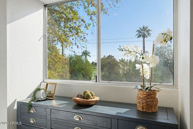 1012 E OSBORN Road E, Phoenix, AZ 85014