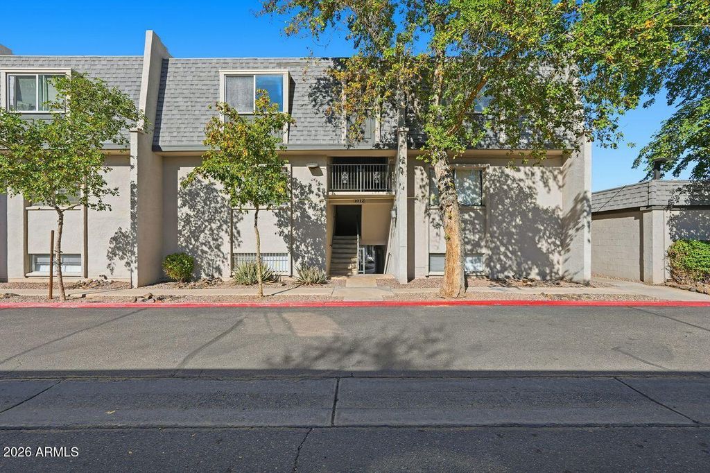1012 E OSBORN Road E, Phoenix, AZ 85014
