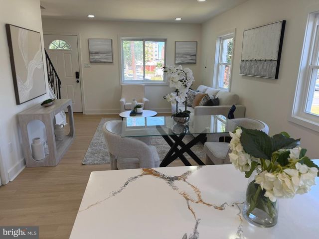 5805 BLAINE DR, Alexandria, VA 22303