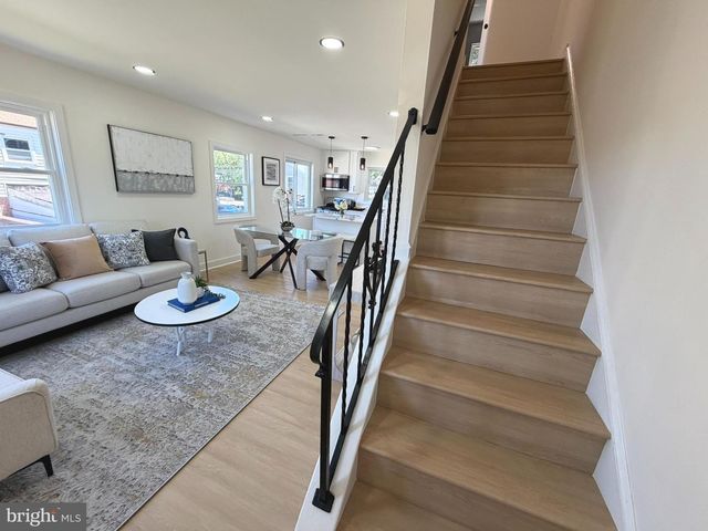 5805 BLAINE DR, Alexandria, VA 22303