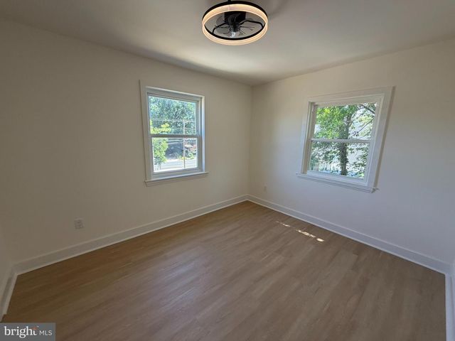 5805 BLAINE DR, Alexandria, VA 22303