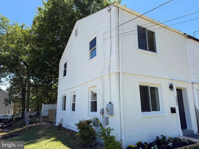 5805 BLAINE DR, Alexandria, VA 22303