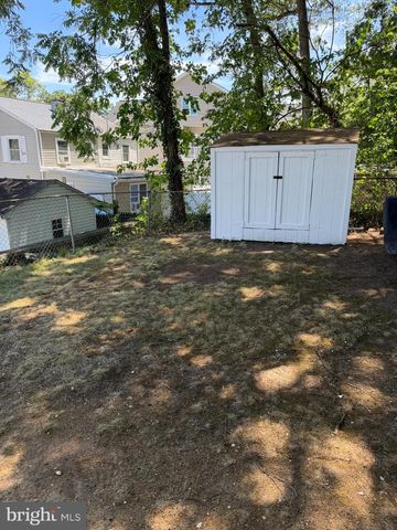 5805 BLAINE DR, Alexandria, VA 22303