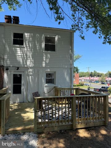 5805 BLAINE DR, Alexandria, VA 22303