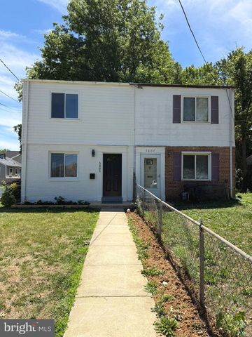 5805 BLAINE DR, Alexandria, VA 22303