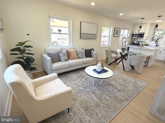 5805 BLAINE DR, Alexandria, VA 22303