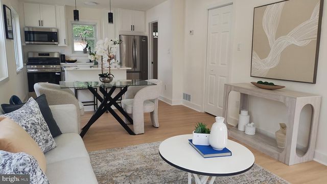 5805 BLAINE DR, Alexandria, VA 22303