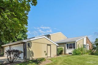 252 Pueblo Drive, Bolingbrook, IL 60440
