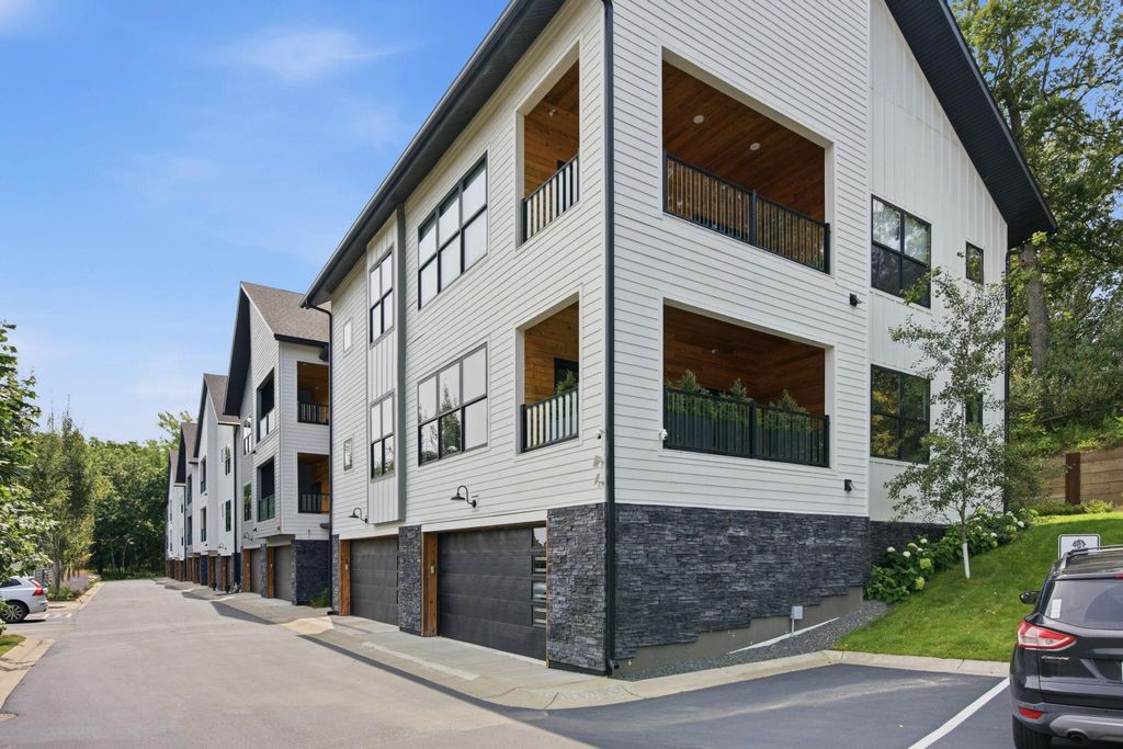 5742 Shady Oak Road S 7, Minnetonka, MN 55343 — exterior