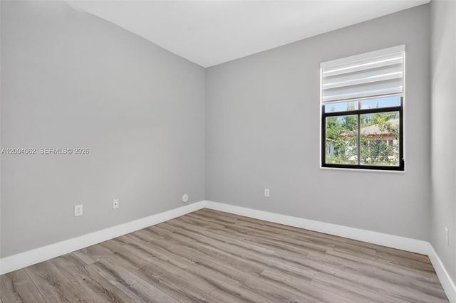 8895 NW 100th Pl, Doral, FL 33178
