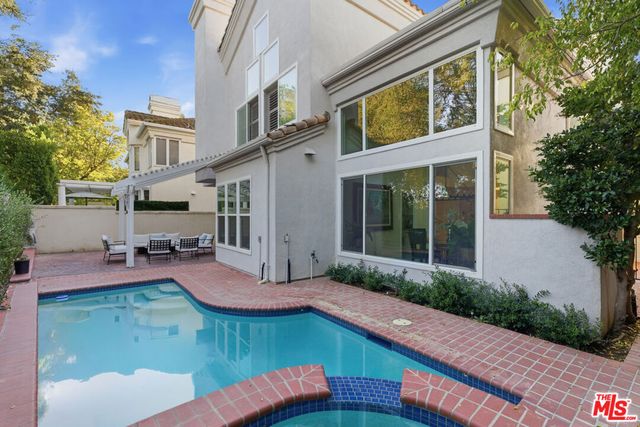 4370 Park Monte Nord, Calabasas, CA 91302