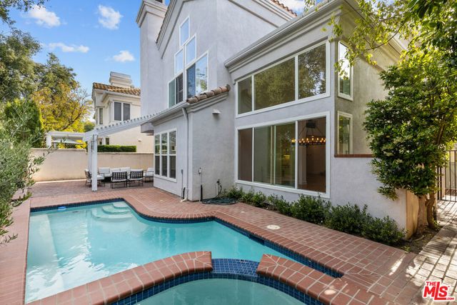 4370 Park Monte Nord, Calabasas, CA 91302