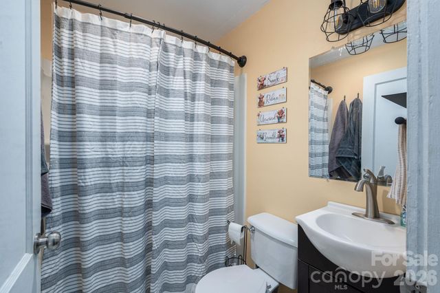 1063 W Hwy 150 Highway, Lincolnton, NC 28092