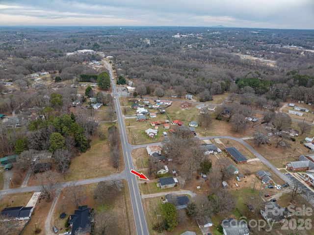 1063 W Hwy 150 Highway, Lincolnton, NC 28092