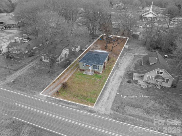 1063 W Hwy 150 Highway, Lincolnton, NC 28092