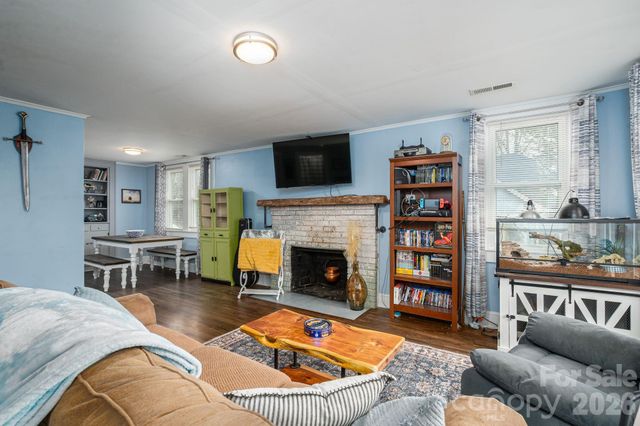 1063 W Hwy 150 Highway, Lincolnton, NC 28092