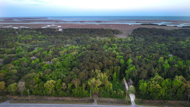 3733 N Highway 17 Highway Tract 2, Mcclellanville, SC 29458