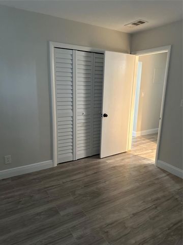 941 CRYSTAL LAKE DR 201, Deerfield Beach, FL 33064