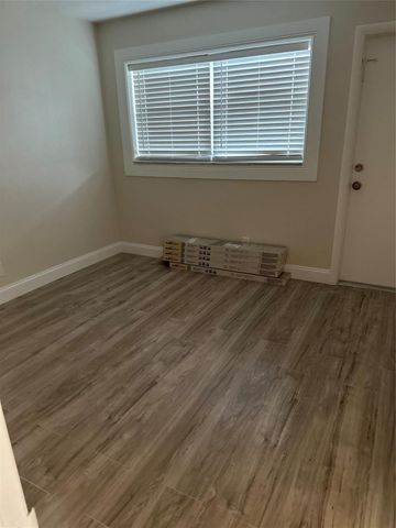 941 CRYSTAL LAKE DR 201, Deerfield Beach, FL 33064
