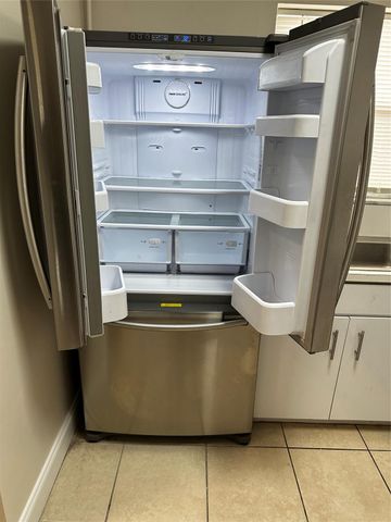 941 CRYSTAL LAKE DR 201, Deerfield Beach, FL 33064