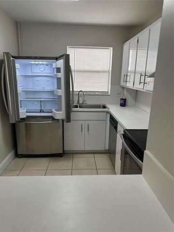941 CRYSTAL LAKE DR 201, Deerfield Beach, FL 33064