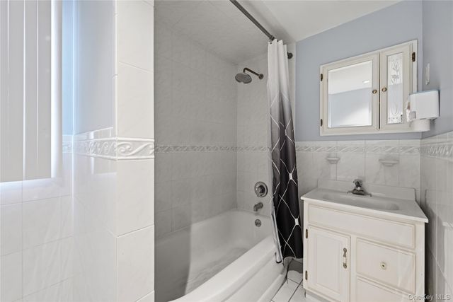 22 Randal Drive, Bethpage, NY 11714