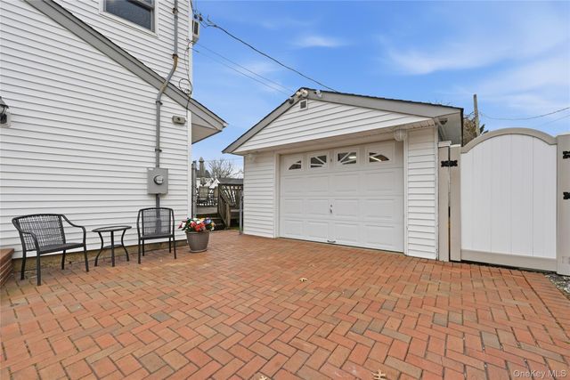 22 Randal Drive, Bethpage, NY 11714