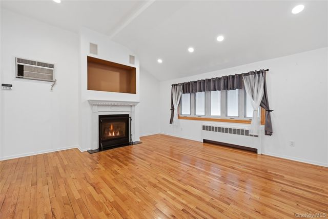 22 Randal Drive, Bethpage, NY 11714