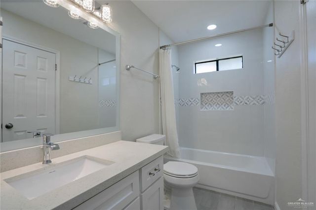 5300 N 15th Street 1, Mcallen, TX 78504