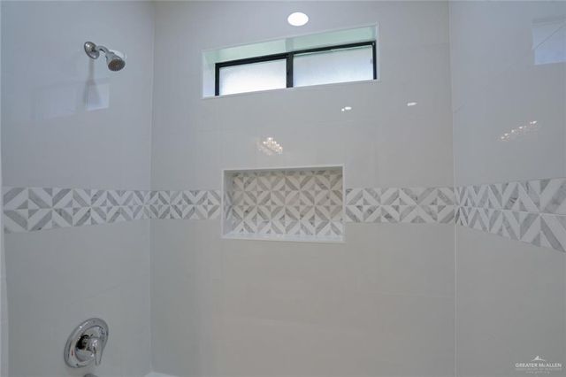 5300 N 15th Street 1, Mcallen, TX 78504