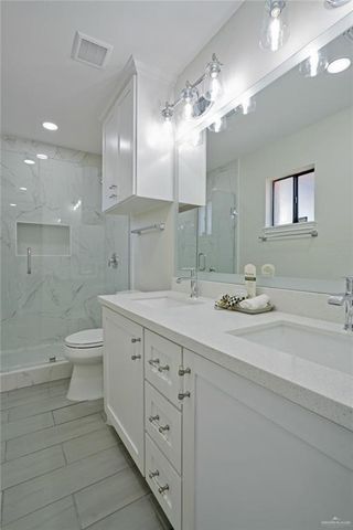 5300 N 15th Street 1, Mcallen, TX 78504