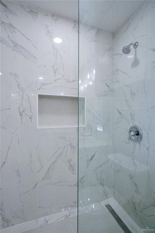 5300 N 15th Street 1, Mcallen, TX 78504