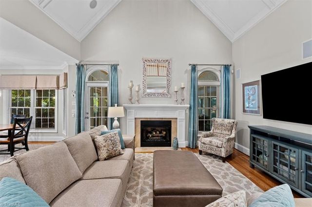 609 Nickel Creek Court, Kernersville, NC 27284